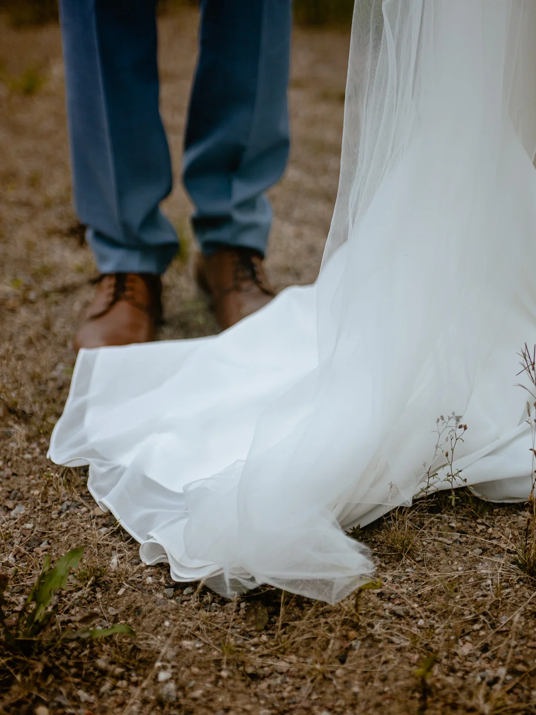 Katolskt bröllop i Vårdsbergs kyrka av Studio Engström - bröllopsfotograf i Linköping Norrköping Östergötland